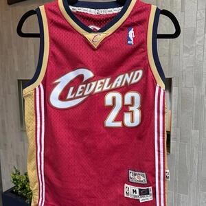 NBA Hardwood Classics LeBron James Cleveland Cavaliers Youth Medium +2 Jersey